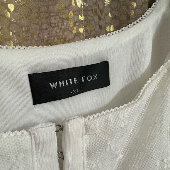 White Fox White Hook Eye Closure Corset Style Crop Top XL - Picture 4 of 8